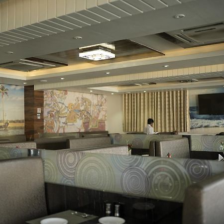Atharva Hotel Гулбарга Екстериор снимка