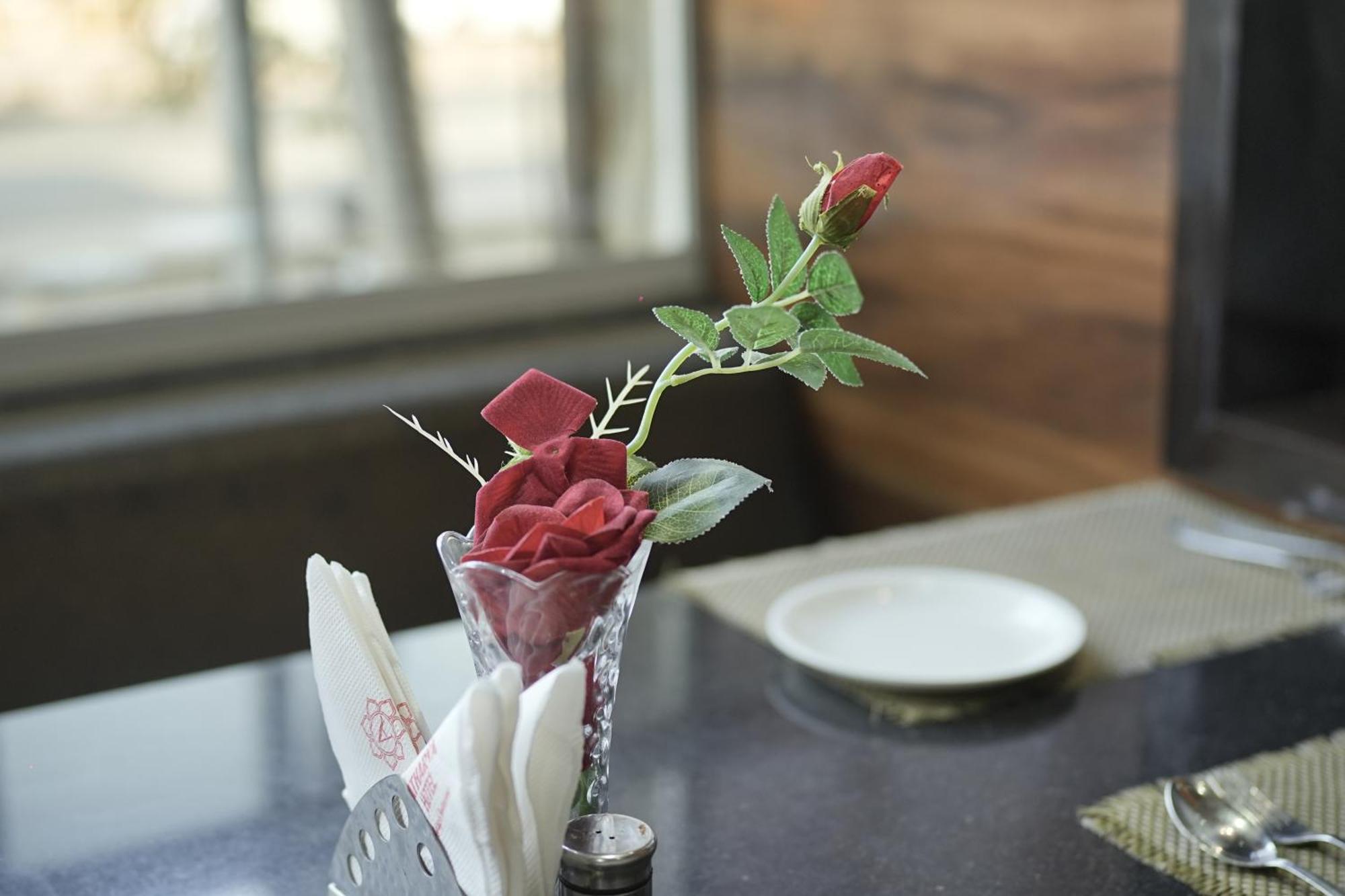 Atharva Hotel Гулбарга Екстериор снимка
